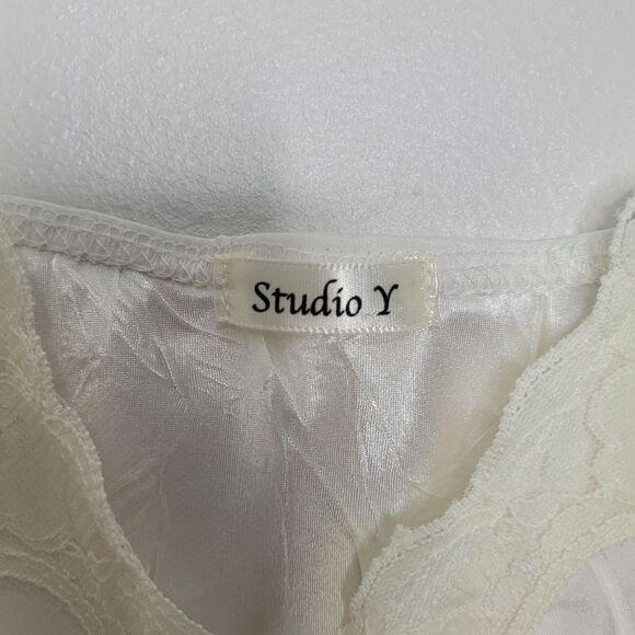 Studio Y cream lace trim crinkle coquette castlecore cami tank y2k cute - Picture 3 of 5